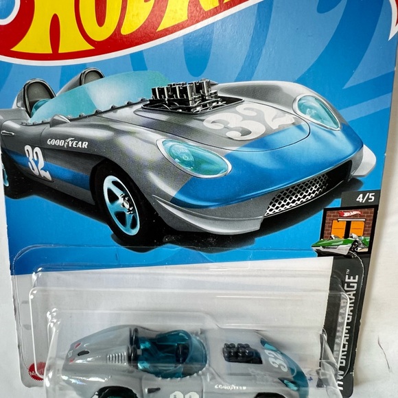 Hot Wheels HW DREAM GARAGE 4/5 Glory Chaser Blue Rim 79/250 Mattel Diecast - Picture 3 of 8